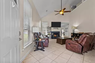 610 Oak Berry Dr, Kemah, TX 77565 - Photo 3