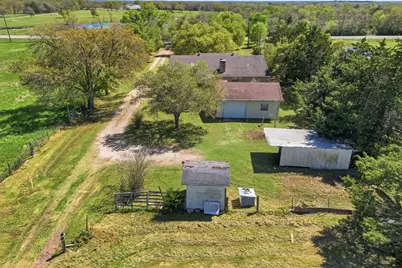 4678 Highway 90, Madisonville, TX 77864 - Photo 37