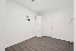 906 E Washington Ave, Navasota, TX 77868 - Photo 13