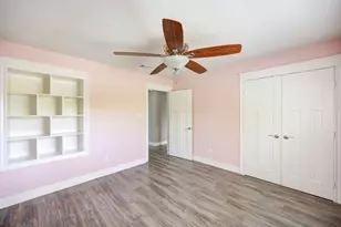 303 Old Bayou Dr, Dickinson, TX 77539 - Photo 39