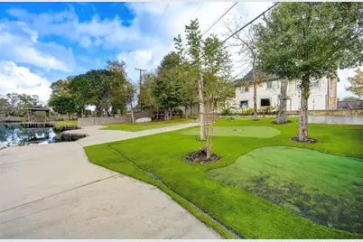 303 Old Bayou Drive, Dickinson, TX 77539 - Photo 9