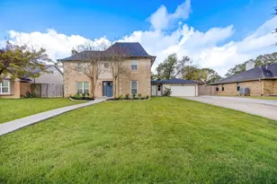 303 Old Bayou Dr, Dickinson, TX 77539 - Photo 5