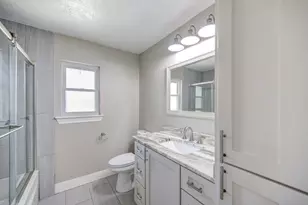 303 Old Bayou Dr, Dickinson, TX 77539 - Photo 37