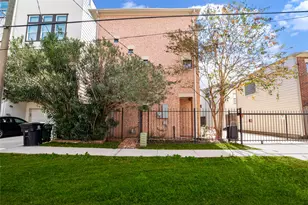 5813 Darling St, Houston, TX 77007 - Photo 1