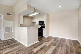 18800 Egret Bay Blvd, Webster, TX 77058 - Photo 5