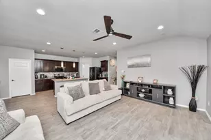 1819 Turtle Blf Ln, Rosenberg, TX 77469 - Photo 7