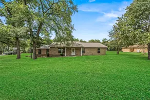 21 Wood Lodge Dr, Huntsville, TX 77320 - Photo 3