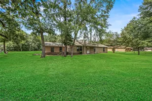 21 Wood Lodge Dr, Huntsville, TX 77320 - Photo 17
