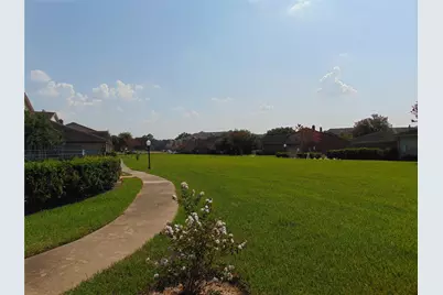 30 Barcelona Court, Missouri City, TX 77459 - Photo 23