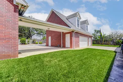 10713 Greenwillow Street, Houston, TX 77035 - Photo 45