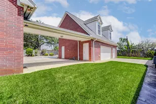 10713 Greenwillow St, Houston, TX 77035 - Photo 45