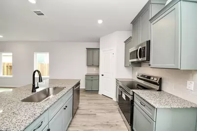 18745 Loom Drive, Conroe, TX 77306 - Photo 11