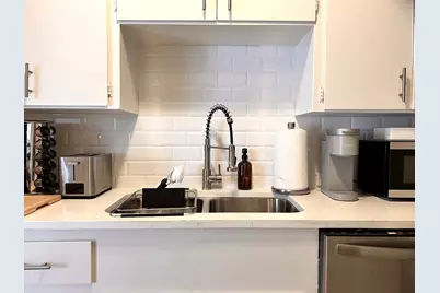 306 Hawthorne Street #6, Houston, TX 77006 - Photo 9