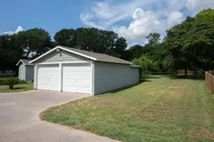 1814 County Rd 297, Sargent, TX 77414 - Photo 13