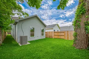 7307 W Knoll St, Houston, TX 77028 - Photo 9