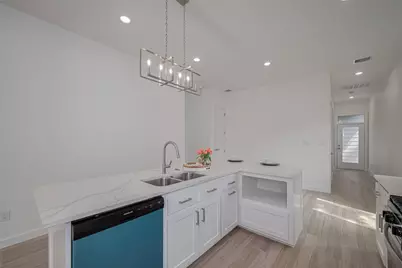 7307 W Knoll Street, Houston, TX 77028 - Photo 5