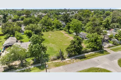 7821 Melrose Street, Houston, TX 77022 - Photo 11