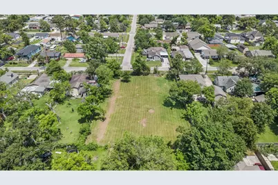 7821 Melrose Street, Houston, TX 77022 - Photo 3
