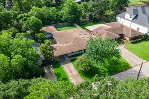 10613 Willowgrove Dr, Houston, TX 77035 - Photo 37