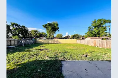 9614 Ravensworth Drive, Houston, TX 77031 - Photo 17