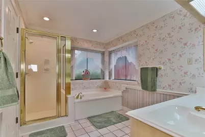 124 Zinnia Street, Lake Jackson, TX 77566 - Photo 19