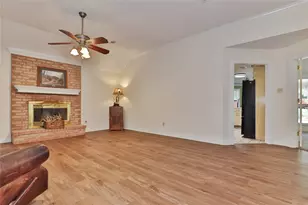 124 Zinnia St, Lake Jackson, TX 77566 - Photo 5