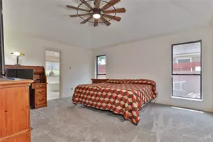 124 Zinnia St, Lake Jackson, TX 77566 - Photo 17