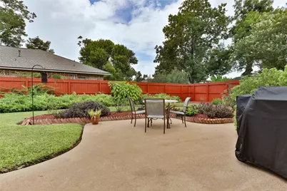 124 Zinnia Street, Lake Jackson, TX 77566 - Photo 31