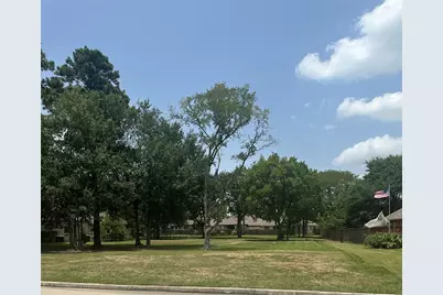 13055 Point Aquarius, Willis, TX 77318 - Photo 11