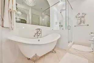 801 E Beach Dr, Galveston, TX 77550 - Photo 33