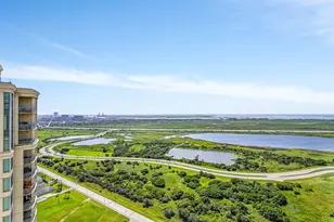 801 E Beach Dr, Galveston, TX 77550 - Photo 37