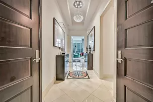 801 E Beach Dr, Galveston, TX 77550 - Photo 3