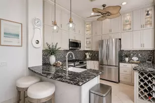 801 E Beach Dr, Galveston, TX 77550 - Photo 17