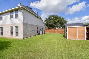 3918 Austin Lake Ct, Pearland, TX 77581 - Photo 31