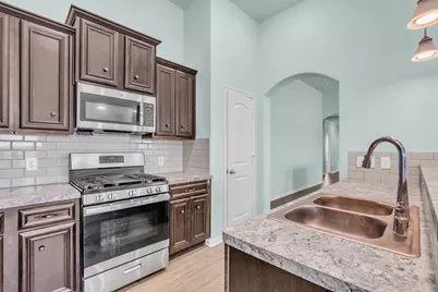 15031 Meadow Glen N, Conroe, TX 77306 - Photo 11