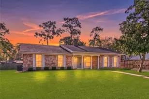 27210 Jimmy Ln, Conroe, TX 77385 - Photo 1