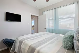 1009 N Monkhouse Dr, Crystal Beach, TX 77650 - Photo 31