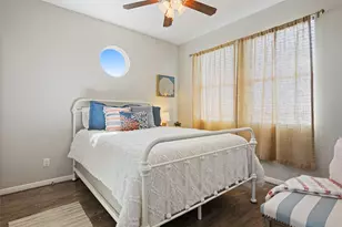 1009 N Monkhouse Dr, Crystal Beach, TX 77650 - Photo 35