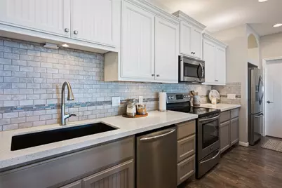 1009 N Monkhouse Drive, Crystal Beach, TX 77650 - Photo 21