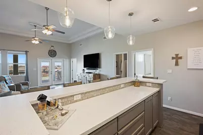 1009 N Monkhouse Drive, Crystal Beach, TX 77650 - Photo 19