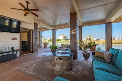 26 Half Moon, Hitchcock, TX 77563 - Photo 9