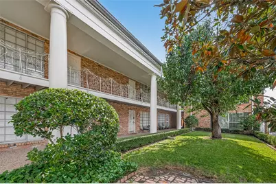 2201 Fountain View Drive #3, Houston, TX 77057 - Photo 3