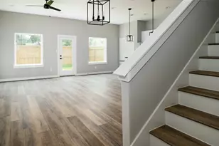 417 Stonework Oaks Ln, Houston, TX 77076 - Photo 3