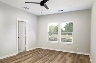 417 Stonework Oaks Ln, Houston, TX 77076 - Photo 15