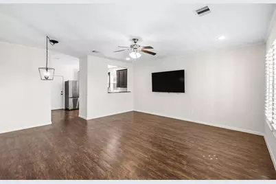 1502 Avenue M, Galveston, TX 77550 - Photo 5