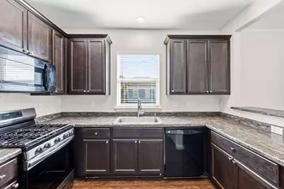 1502 Avenue M, Galveston, TX 77550 - Photo 9