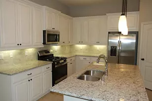 29027 Crystal Rose Ln, Fulshear, TX 77441 - Photo 3