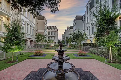 21 Crain Square, Houston, TX 77025 - Photo 3