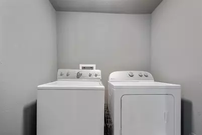 3218 Avenue Q 1/2, Galveston, TX 77550 - Photo 13