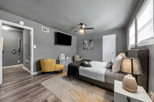 3218 Ave Q 1/2, Galveston, TX 77550 - Photo 17